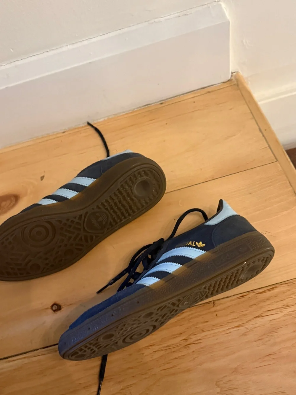 Adidas Handball Spezial Navy Suede Sneaker - Picture 3 of 6